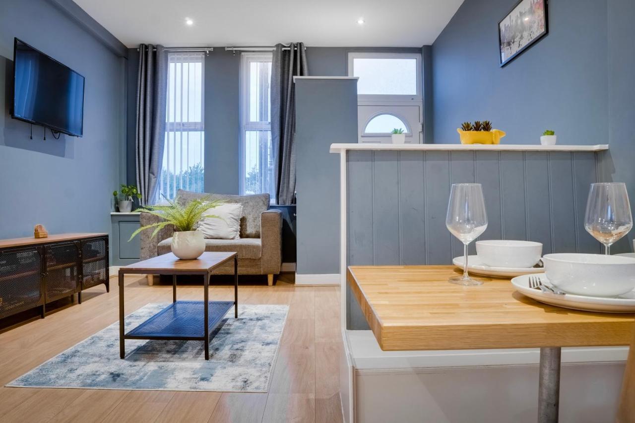 Birkenhead - 2 Bedroom House Экстерьер фото