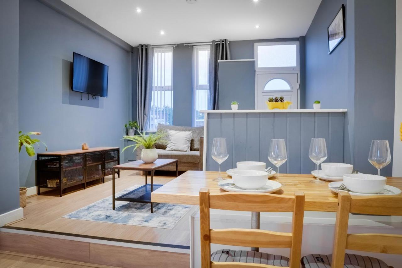 Birkenhead - 2 Bedroom House Экстерьер фото