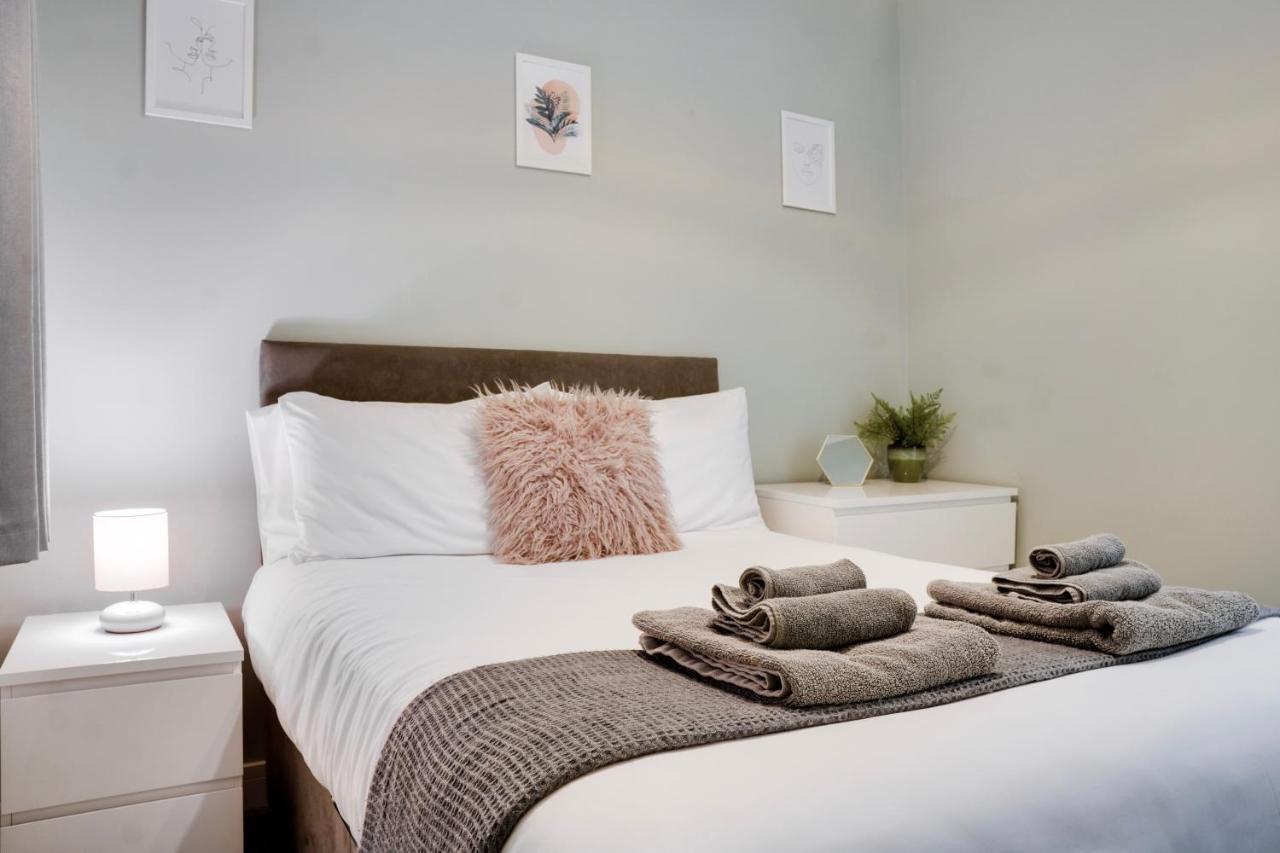 Birkenhead - 2 Bedroom House Экстерьер фото